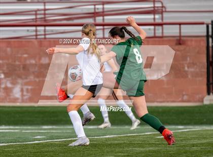 Thumbnail 3 in Mountain Vista vs Legend photogallery.