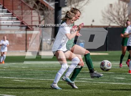 Thumbnail 3 in Mountain Vista vs Legend photogallery.