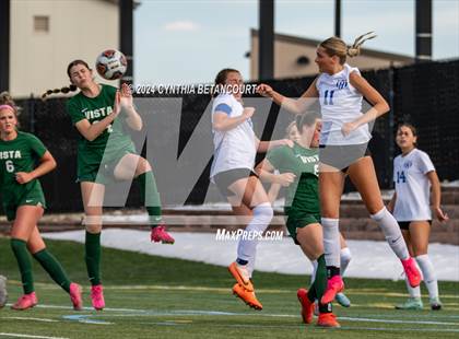 Thumbnail 2 in Mountain Vista vs Legend photogallery.