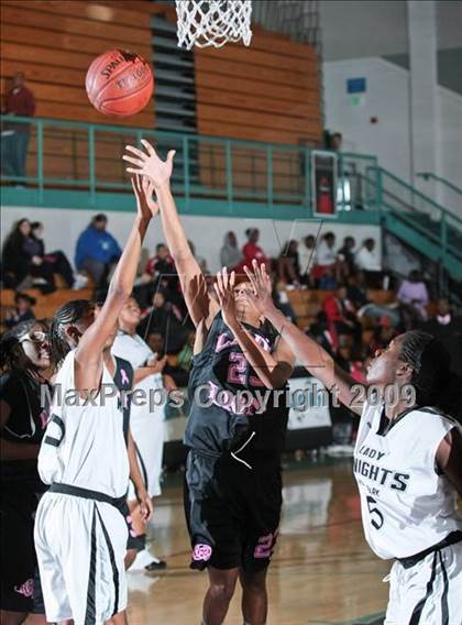 Thumbnail 1 in Potter's House Christian vs. View Park (West Coast Jamboree) photogallery.
