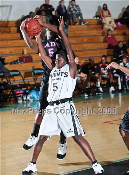 Thumbnail 1 in Potter's House Christian vs. View Park (West Coast Jamboree) photogallery.