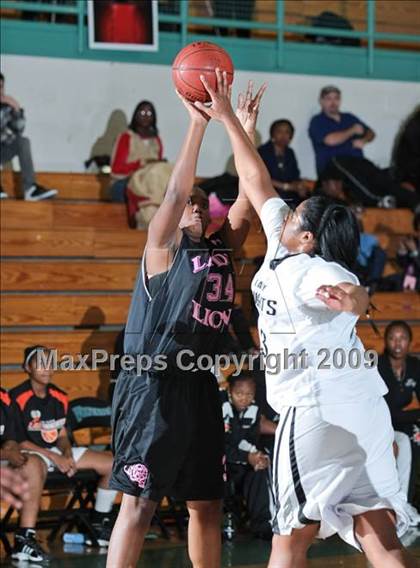 Thumbnail 3 in Potter's House Christian vs. View Park (West Coast Jamboree) photogallery.