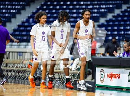 Thumbnail 2 in Centerville @ Pickerington Central (OHSAA DI Regional Semifinals) photogallery.