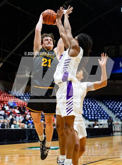Thumbnail 1 in Centerville @ Pickerington Central (OHSAA DI Regional Semifinals) photogallery.