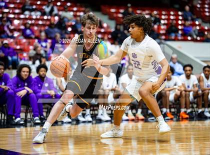 Thumbnail 3 in Centerville @ Pickerington Central (OHSAA DI Regional Semifinals) photogallery.