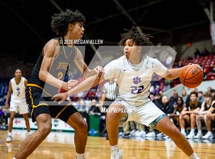 Thumbnail 1 in Centerville @ Pickerington Central (OHSAA DI Regional Semifinals) photogallery.