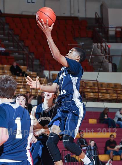 Thumbnail 1 in Episcopal School of Dallas vs. Wichita Falls (Fantasy of Lights) photogallery.