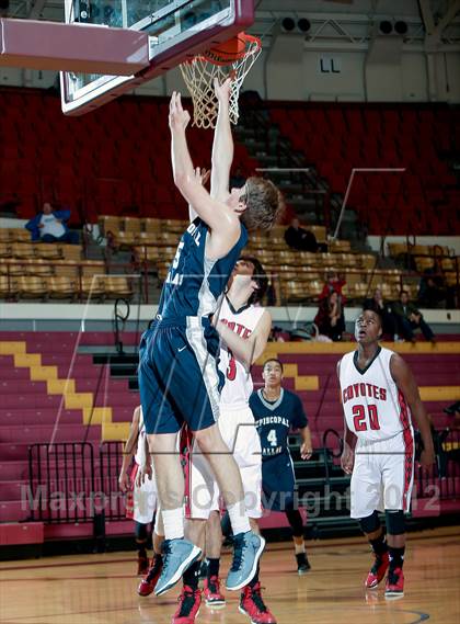 Thumbnail 1 in Episcopal School of Dallas vs. Wichita Falls (Fantasy of Lights) photogallery.