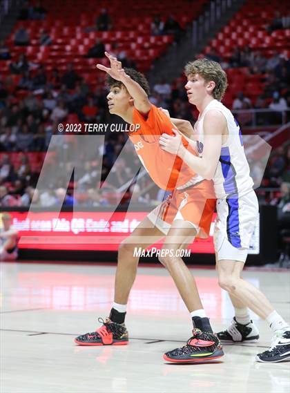 Thumbnail 2 in Skyridge vs. Pleasant Grove (UHSAA 6A Quarterfinal) photogallery.