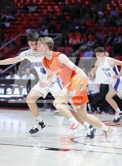Thumbnail 2 in Skyridge vs. Pleasant Grove (UHSAA 6A Quarterfinal) photogallery.