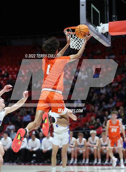 Thumbnail 3 in Skyridge vs. Pleasant Grove (UHSAA 6A Quarterfinal) photogallery.