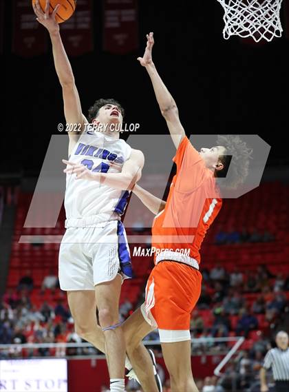 Thumbnail 1 in Skyridge vs. Pleasant Grove (UHSAA 6A Quarterfinal) photogallery.