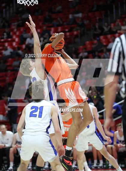 Thumbnail 2 in Skyridge vs. Pleasant Grove (UHSAA 6A Quarterfinal) photogallery.