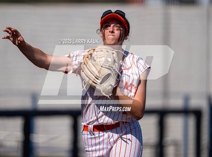 Thumbnail 1 in San Mateo vs. Hillsdale (CIF CCS Division 2 Final) photogallery.