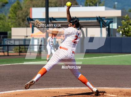 Thumbnail 3 in San Mateo vs. Hillsdale (CIF CCS Division 2 Final) photogallery.