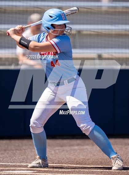Thumbnail 3 in San Mateo vs. Hillsdale (CIF CCS Division 2 Final) photogallery.