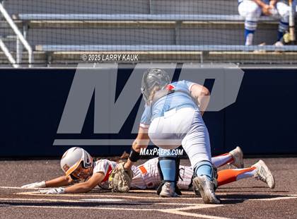 Thumbnail 3 in San Mateo vs. Hillsdale (CIF CCS Division 2 Final) photogallery.