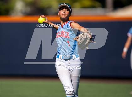 Thumbnail 3 in San Mateo vs. Hillsdale (CIF CCS Division 2 Final) photogallery.