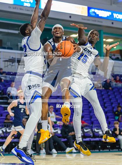 Thumbnail 3 in DME Academy vs. Dream City Christian National (City of Palms Classic) photogallery.