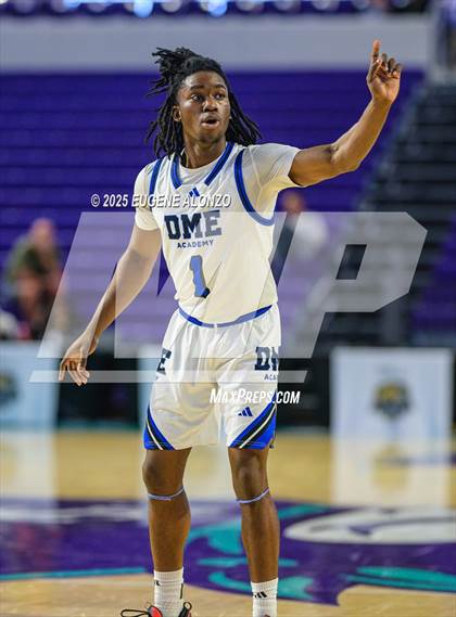 Thumbnail 2 in DME Academy vs. Dream City Christian National (City of Palms Classic) photogallery.