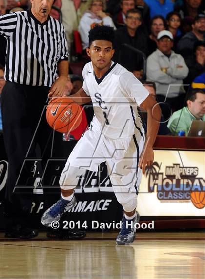Thumbnail 2 in Sierra Canyon vs. Etiwanda (MaxPreps Holiday Classic) photogallery.