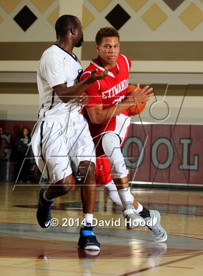 Thumbnail 3 in Sierra Canyon vs. Etiwanda (MaxPreps Holiday Classic) photogallery.
