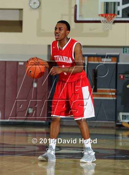 Thumbnail 3 in Sierra Canyon vs. Etiwanda (MaxPreps Holiday Classic) photogallery.