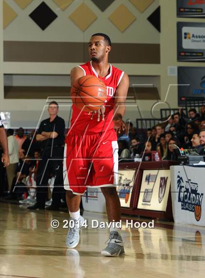 Thumbnail 3 in Sierra Canyon vs. Etiwanda (MaxPreps Holiday Classic) photogallery.