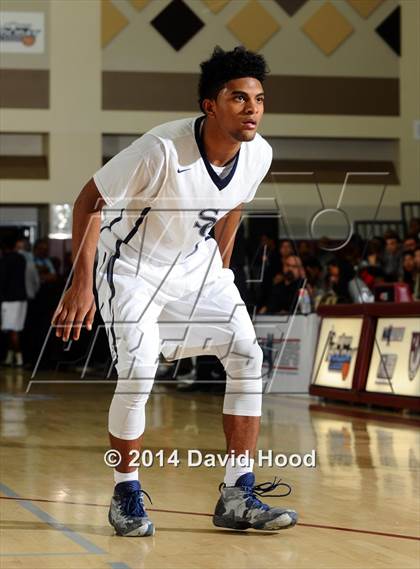 Thumbnail 2 in Sierra Canyon vs. Etiwanda (MaxPreps Holiday Classic) photogallery.