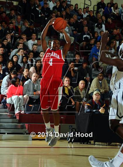 Thumbnail 2 in Sierra Canyon vs. Etiwanda (MaxPreps Holiday Classic) photogallery.
