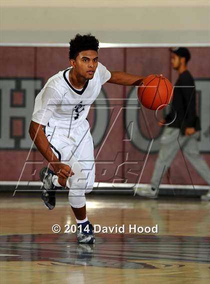 Thumbnail 2 in Sierra Canyon vs. Etiwanda (MaxPreps Holiday Classic) photogallery.