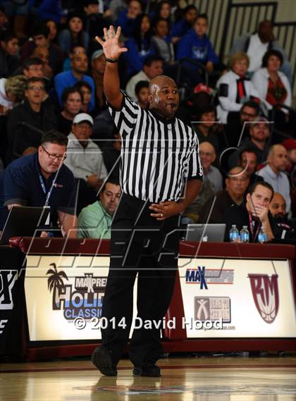 Thumbnail 3 in Sierra Canyon vs. Etiwanda (MaxPreps Holiday Classic) photogallery.