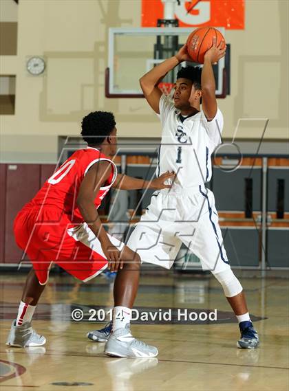 Thumbnail 2 in Sierra Canyon vs. Etiwanda (MaxPreps Holiday Classic) photogallery.