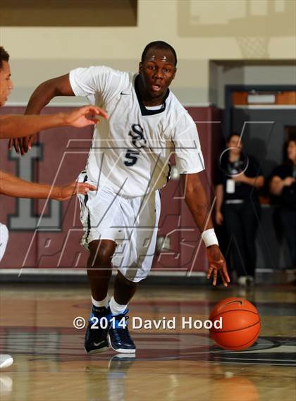 Thumbnail 1 in Sierra Canyon vs. Etiwanda (MaxPreps Holiday Classic) photogallery.