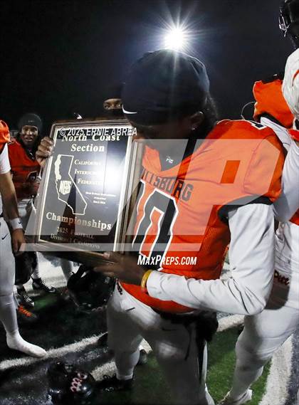 Thumbnail 3 in Cardinal Newman vs. Pittsburg (CIF NCS D1 Final) photogallery.