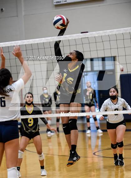 Thumbnail 2 in Brennan vs O'Connor JV photogallery.