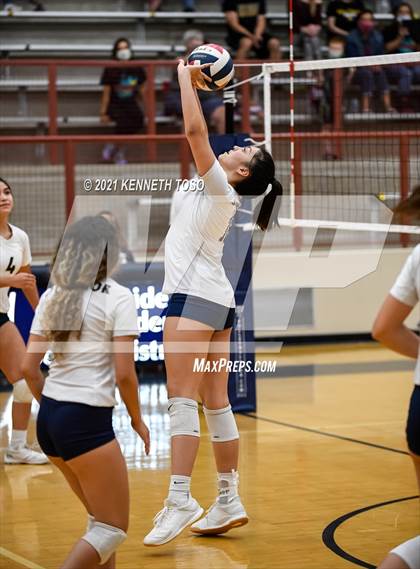 Thumbnail 3 in Brennan vs O'Connor JV photogallery.