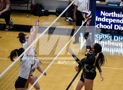 Thumbnail 1 in Brennan vs O'Connor JV photogallery.