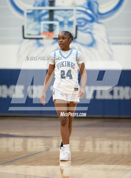 Thumbnail 1 in Weiss @ Bryan photogallery.