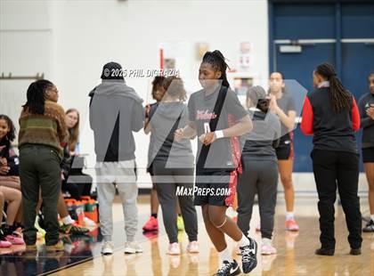 Thumbnail 1 in Weiss @ Bryan photogallery.