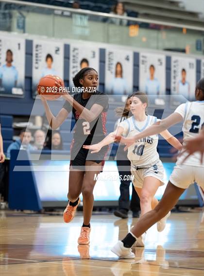 Thumbnail 1 in Weiss @ Bryan photogallery.