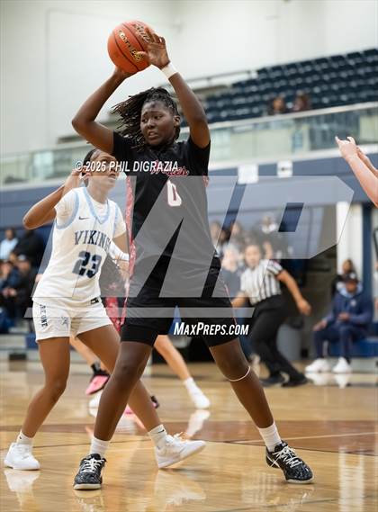 Thumbnail 2 in Weiss @ Bryan photogallery.