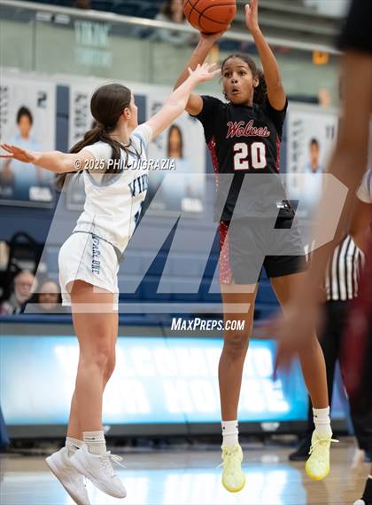 Thumbnail 3 in Weiss @ Bryan photogallery.