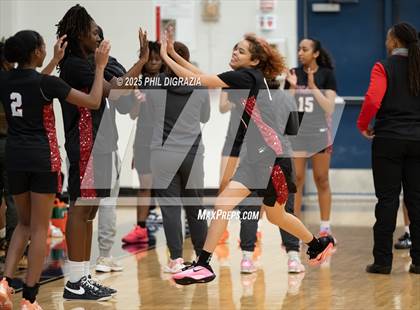 Thumbnail 3 in Weiss @ Bryan photogallery.