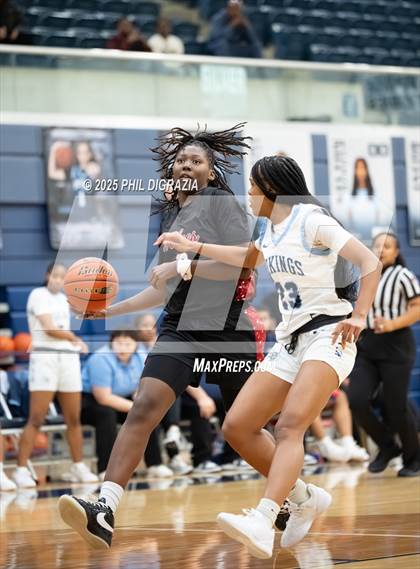 Thumbnail 1 in Weiss @ Bryan photogallery.