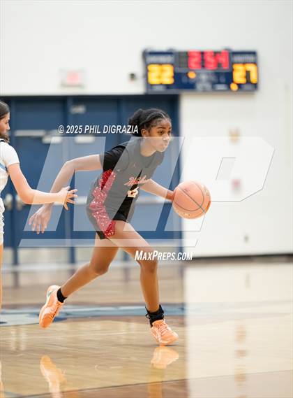 Thumbnail 1 in Weiss @ Bryan photogallery.