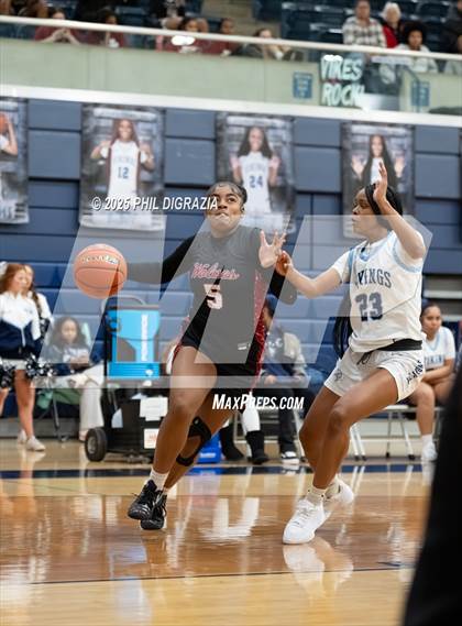 Thumbnail 2 in Weiss @ Bryan photogallery.