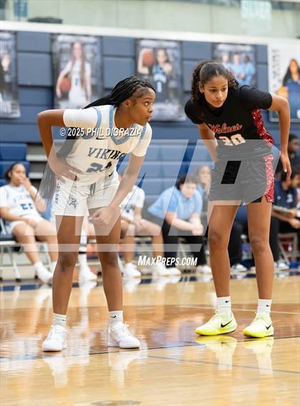 Thumbnail 3 in Weiss @ Bryan photogallery.