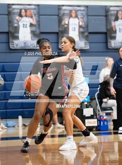 Thumbnail 1 in Weiss @ Bryan photogallery.