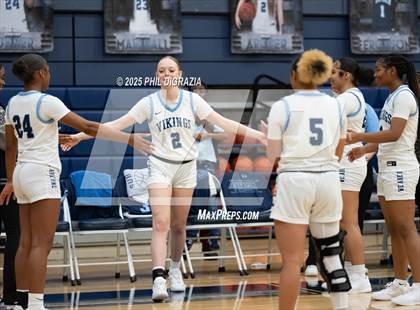 Thumbnail 1 in Weiss @ Bryan photogallery.